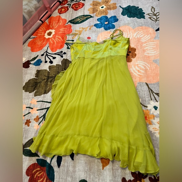 Like NEW Karen Millen Lime Green Silk Ruffle Mini Dress - Picture 7 of 8